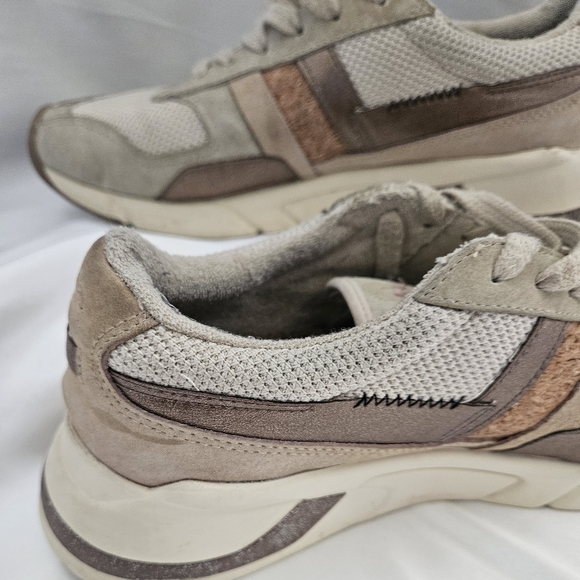 Women's size 8 Gola shoes - Picture 6 of 16